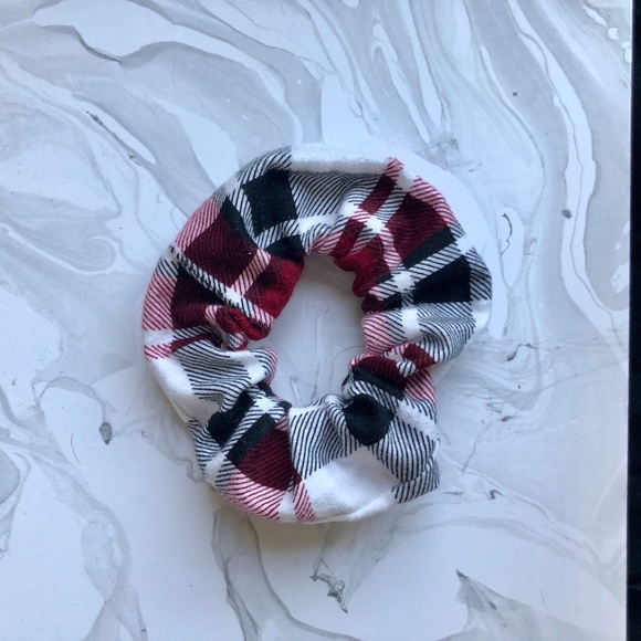 Handmade Red and Black Flannel Plaid Scrunchy - Picture 1 of 4